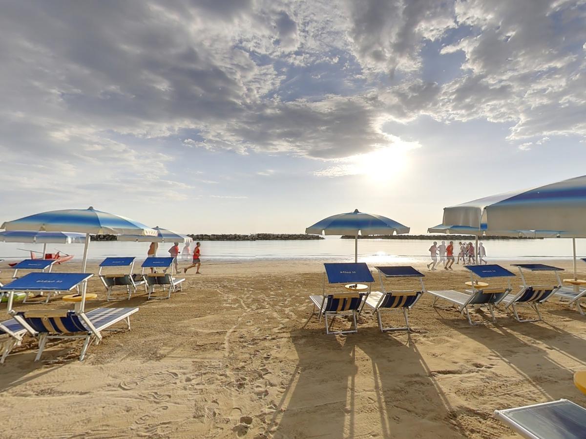 Hotel Buona Fortuna Bellaria-Igea Marina Exterior foto
